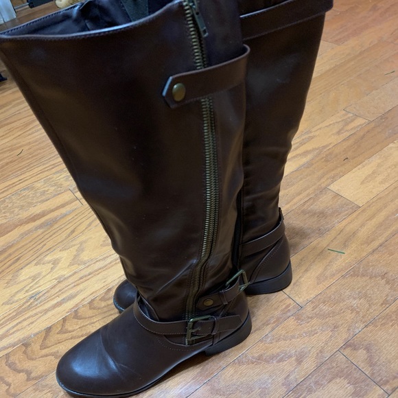 Knee High Wide Calf Brown Boots - Picture 2 of 4